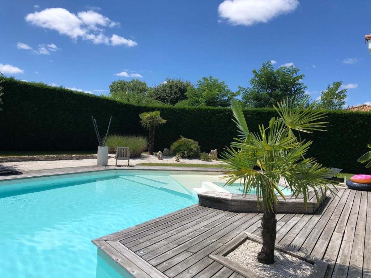 Guesthouse Proche Bordeaux إيزين المظهر الخارجي الصورة